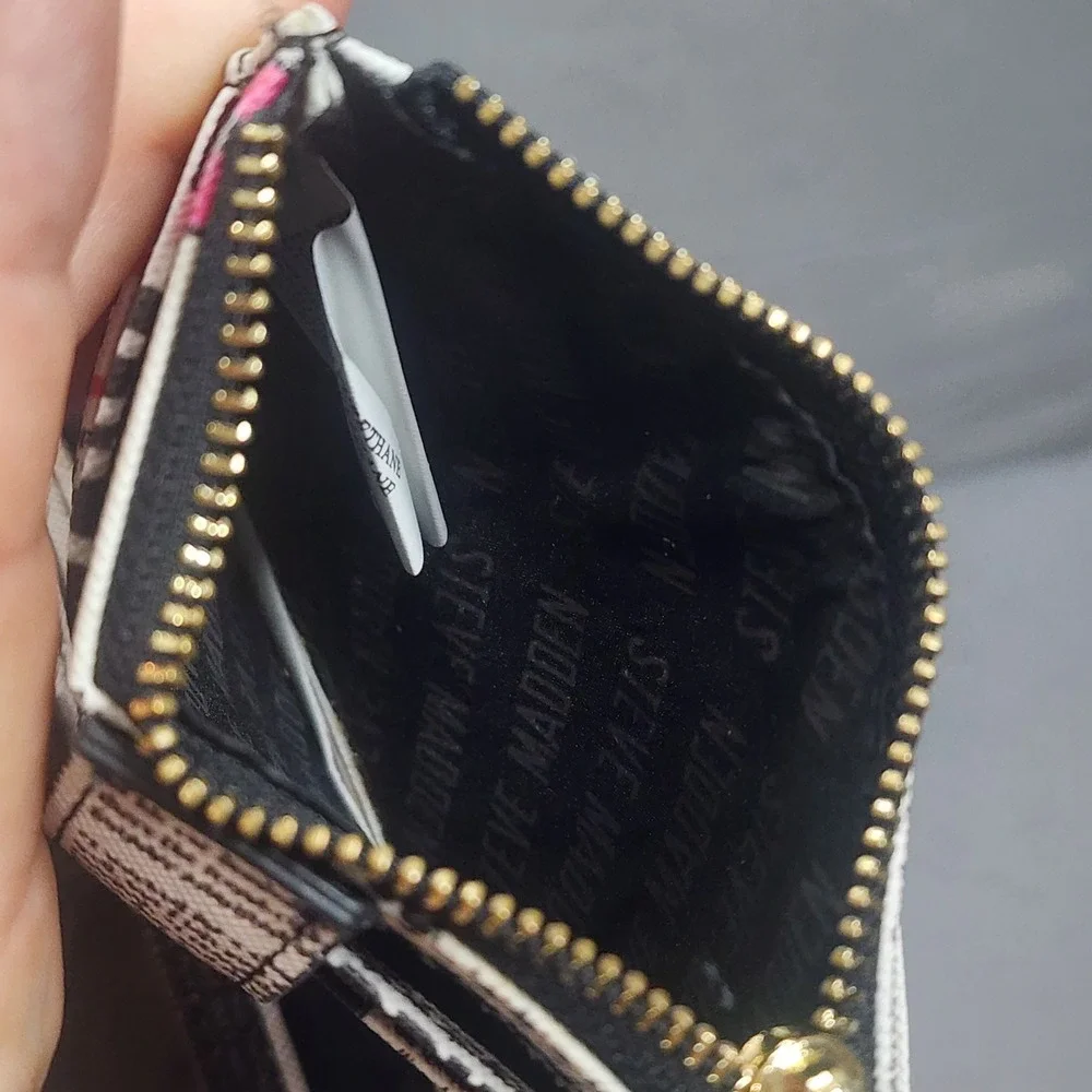 Steve Madden Bifold Wallet Newsprint Typography Print Gold Tone Women OS